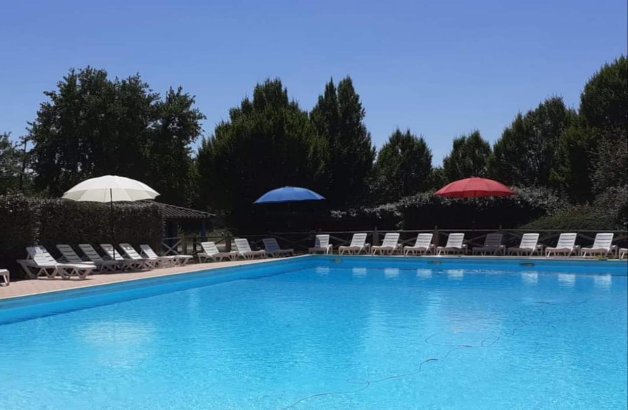 Etang Vallier Resort Brossac Esterno foto