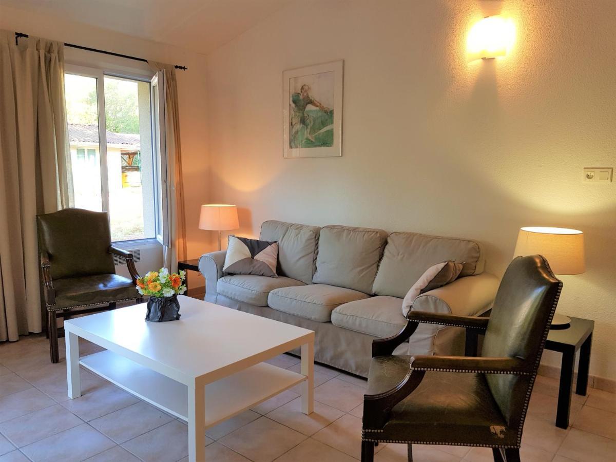 Etang Vallier Resort Brossac Esterno foto