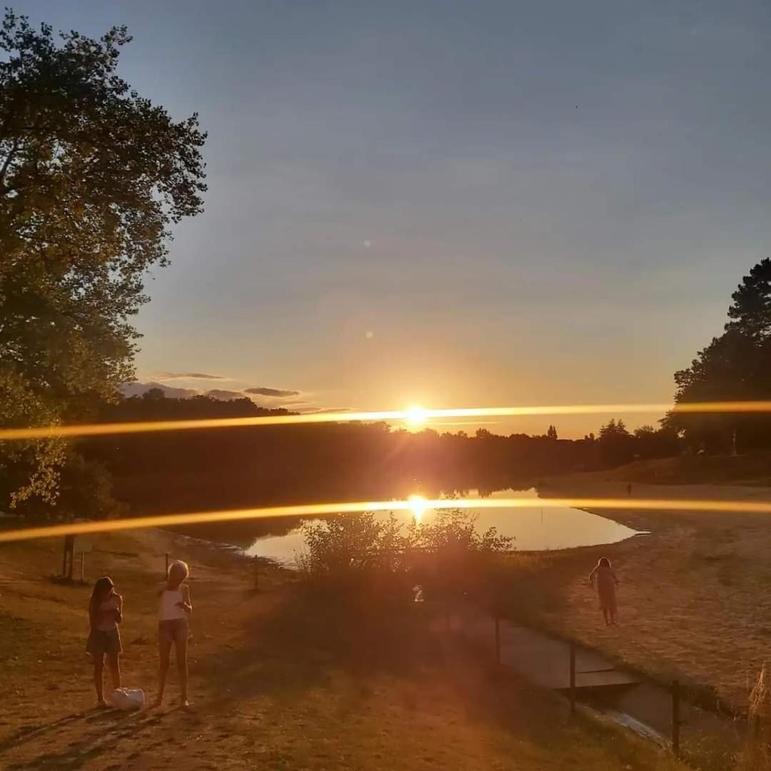 Etang Vallier Resort Brossac Esterno foto